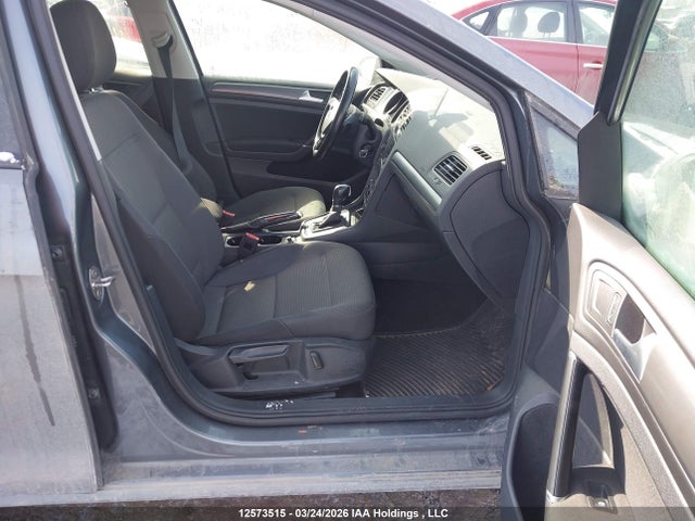 3VW117AU0JM765815 Volkswagen Golf Sportwagen S