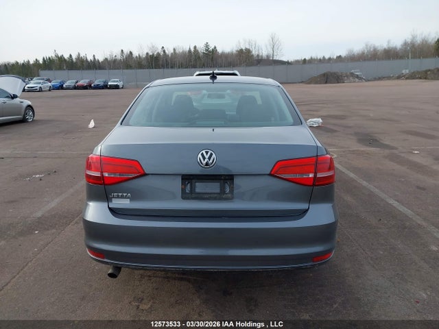 3VW1K7AJ1FM243995 Volkswagen JETTA S
