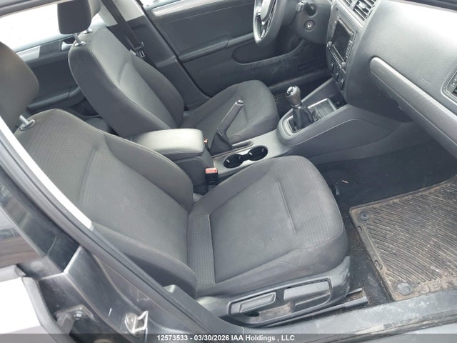 3VW1K7AJ1FM243995 Volkswagen JETTA S