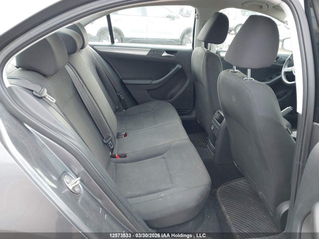 3VW1K7AJ1FM243995 Volkswagen JETTA S