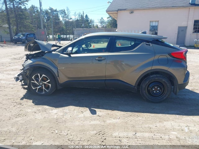 JTNKHMBXXM1118975 Toyota C-HR