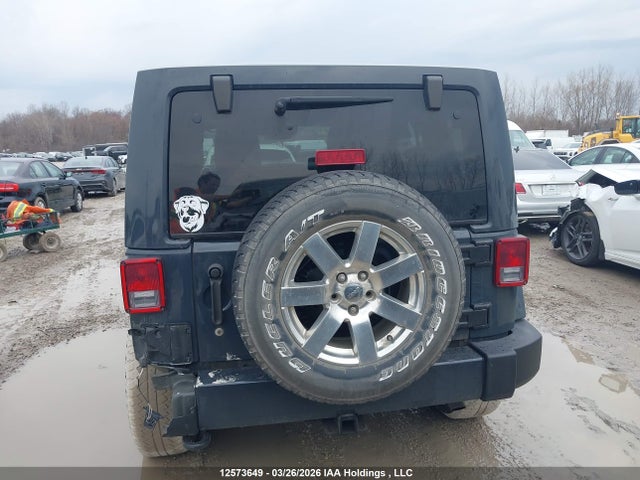 1C4BJWEG1JL820697 Jeep Wrangler Jk Unlimited Sahara