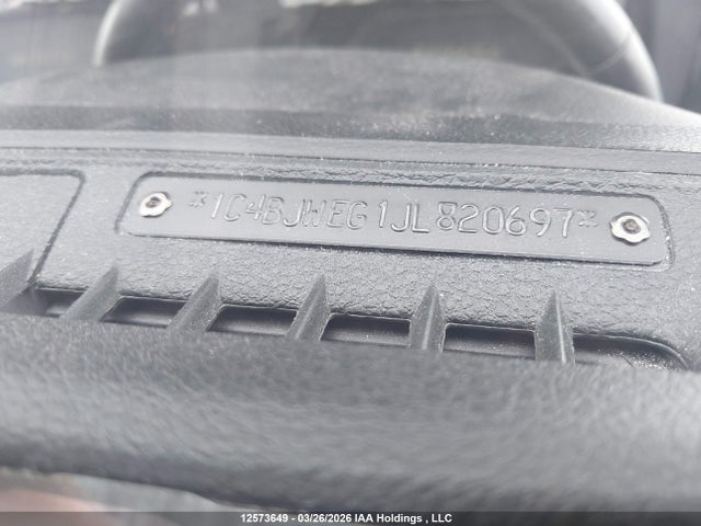 1C4BJWEG1JL820697 Jeep Wrangler Jk Unlimited Sahara