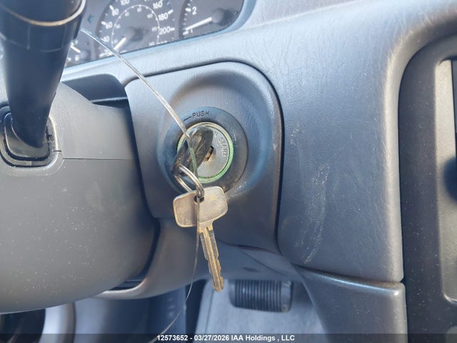 12573652 :رقم المزاد ، JT2BG22K2Y0417851 vin ، 2000 Toyota Camry Ce/le/xle مزاد بيع