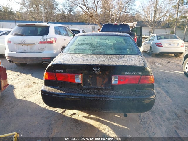 12573652 :رقم المزاد ، JT2BG22K2Y0417851 vin ، 2000 Toyota Camry Ce/le/xle مزاد بيع