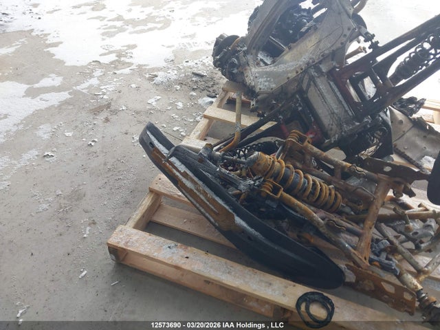 12573690 :رقم المزاد ، JYE8FV0035A002352 vin ، 2005 Yamaha Fzr600 مزاد بيع