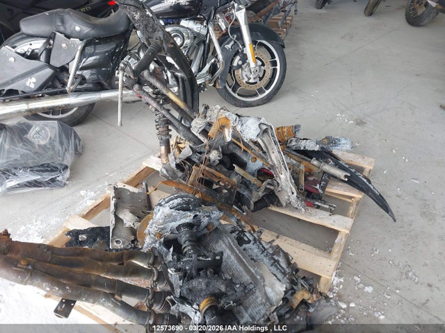 12573690 :رقم المزاد ، JYE8FV0035A002352 vin ، 2005 Yamaha Fzr600 مزاد بيع