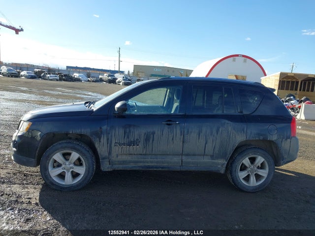 12552941 :رقم المزاد ، 1J4NF4FB6BD136174 vin ، 2011 Jeep Compass Sport/north مزاد بيع