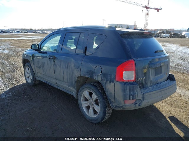 12552941 :رقم المزاد ، 1J4NF4FB6BD136174 vin ، 2011 Jeep Compass Sport/north مزاد بيع