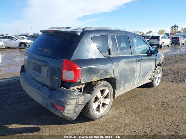 12552941 :رقم المزاد ، 1J4NF4FB6BD136174 vin ، 2011 Jeep Compass Sport/north مزاد بيع