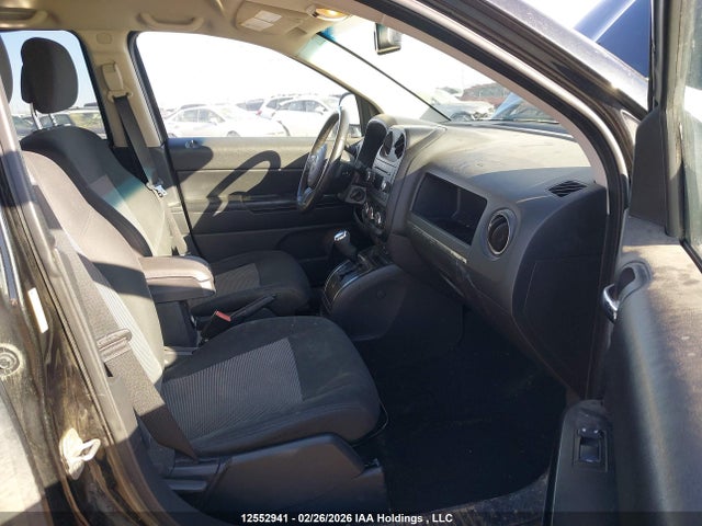 12552941 :رقم المزاد ، 1J4NF4FB6BD136174 vin ، 2011 Jeep Compass Sport/north مزاد بيع