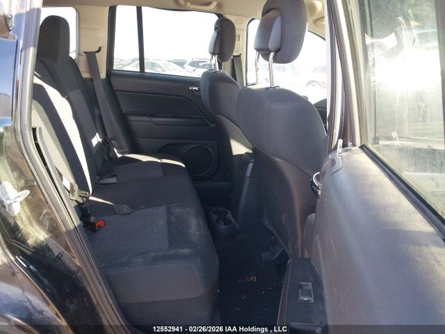 12552941 :رقم المزاد ، 1J4NF4FB6BD136174 vin ، 2011 Jeep Compass Sport/north مزاد بيع