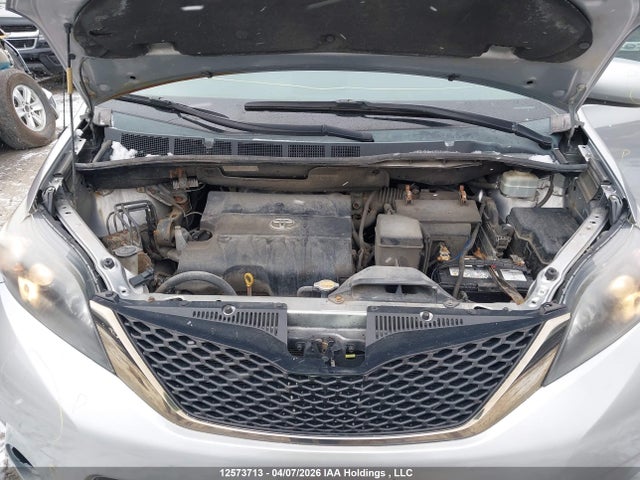 2011 Toyota Sienna Se 8 Passenger მანქანა იყიდება აუქციონზე, vin: 5TDXK3DC2BS037078, აუქციონის ნომერი: 12573713