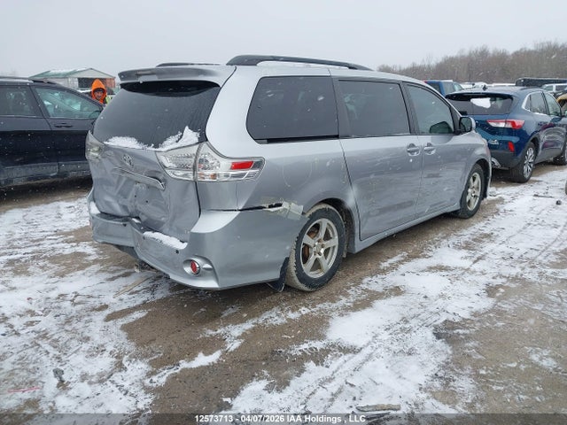 2011 Toyota Sienna Se 8 Passenger მანქანა იყიდება აუქციონზე, vin: 5TDXK3DC2BS037078, აუქციონის ნომერი: 12573713