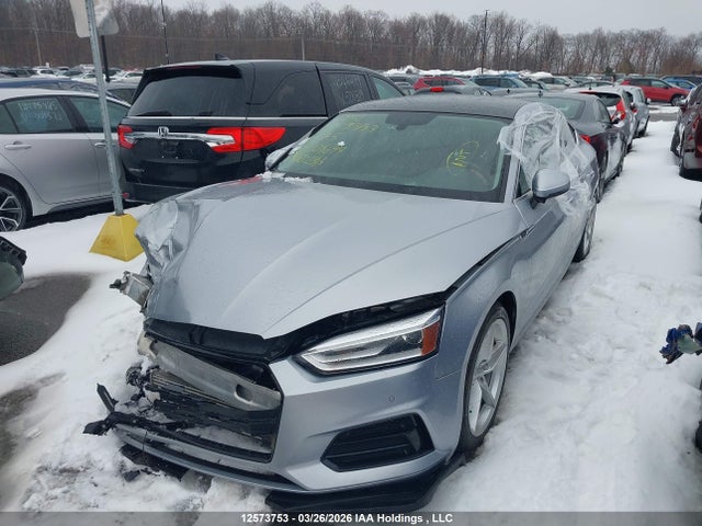 2018 Audi A5 Premium მანქანა იყიდება აუქციონზე, vin: WAUANCF59JA104649, აუქციონის ნომერი: 12573753