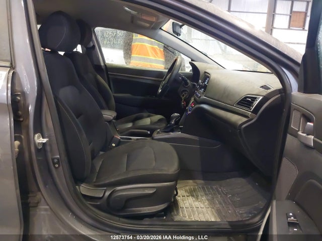 KMHD84LF4HU243666 Hyundai Elantra