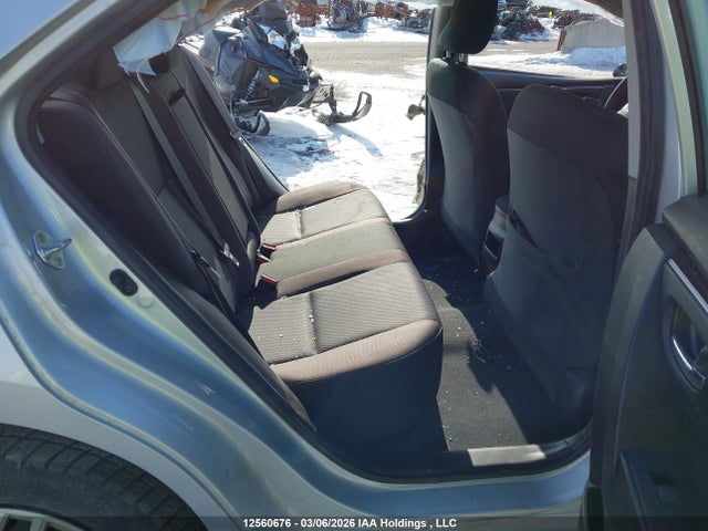 2T1BURHE8JC104650 Toyota COROLLA LE