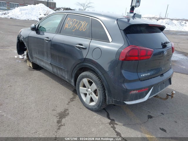 KNDCB3LC8H5105222 KIA Niro