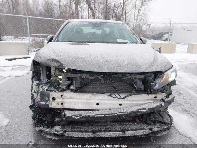 12573790 :رقم المزاد ، 4T1G11AK3NU059296 vin ، 2022 Toyota Camry Se مزاد بيع