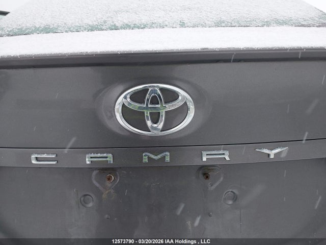 12573790 :رقم المزاد ، 4T1G11AK3NU059296 vin ، 2022 Toyota Camry Se مزاد بيع