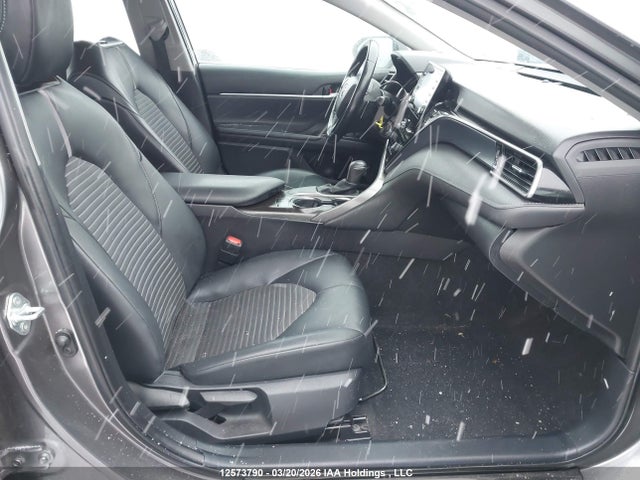 12573790 :رقم المزاد ، 4T1G11AK3NU059296 vin ، 2022 Toyota Camry Se مزاد بيع