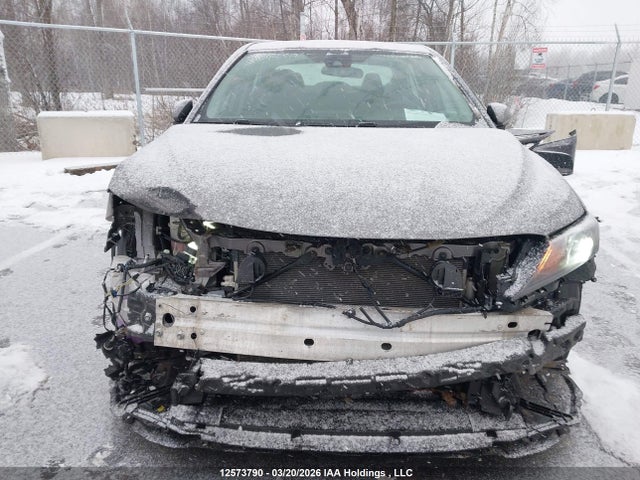 12573790 :رقم المزاد ، 4T1G11AK3NU059296 vin ، 2022 Toyota Camry Se مزاد بيع