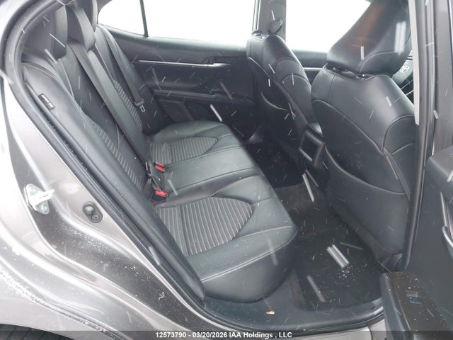 12573790 :رقم المزاد ، 4T1G11AK3NU059296 vin ، 2022 Toyota Camry Se مزاد بيع