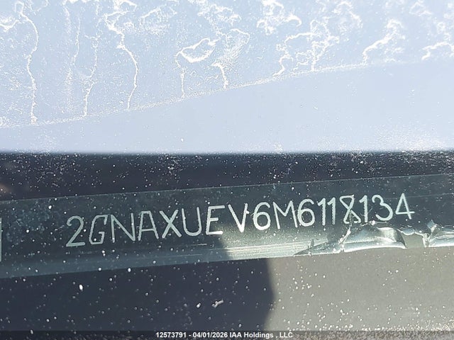 2GNAXUEV6M6118134 Chevrolet EQUINOX LT