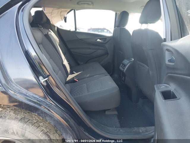 2GNAXUEV6M6118134 Chevrolet EQUINOX LT