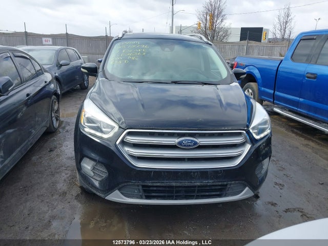 1FMCU9J91HUE26363 Ford Escape Titanium