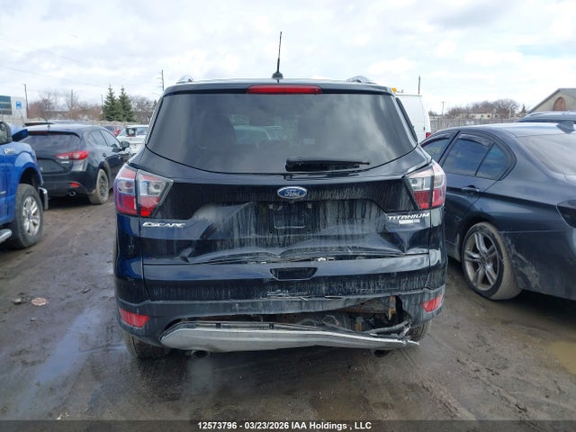 1FMCU9J91HUE26363 Ford Escape Titanium