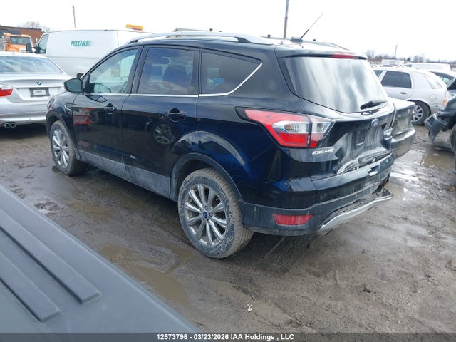 1FMCU9J91HUE26363 Ford Escape Titanium