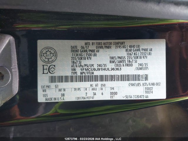1FMCU9J91HUE26363 Ford Escape Titanium