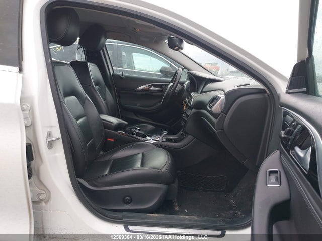 SJKCH5CR6HA023511 Infiniti QX30