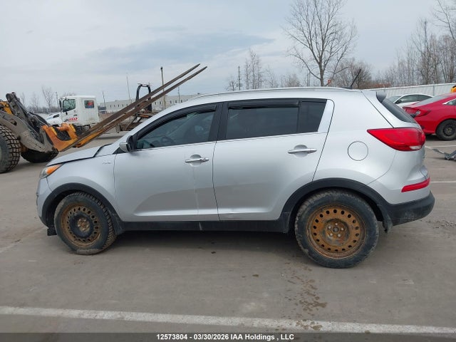 12573804 :رقم المزاد ، KNDPCCAC7G7833649 vin ، 2016 Kia Sportage Ex/sx مزاد بيع