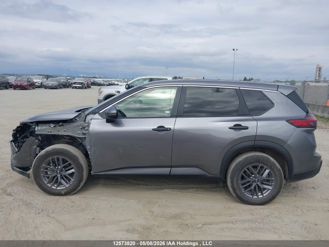 JN8BT3AB7SW172435 Nissan ROGUE S