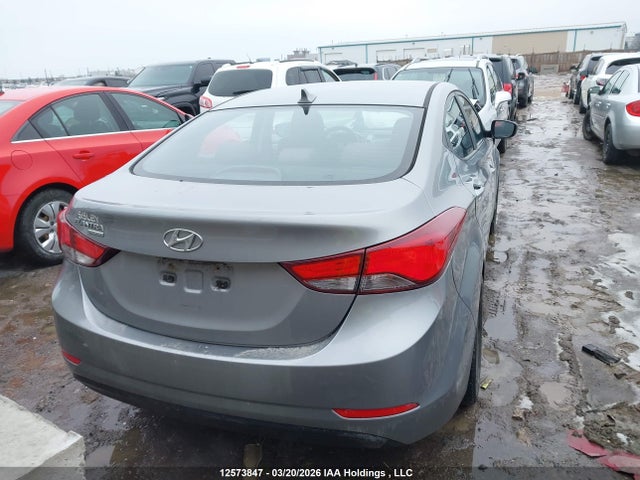 KMHDH4AE9FU412832 Hyundai Elantra