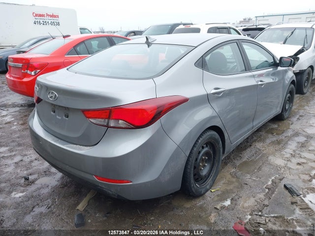 KMHDH4AE9FU412832 Hyundai Elantra