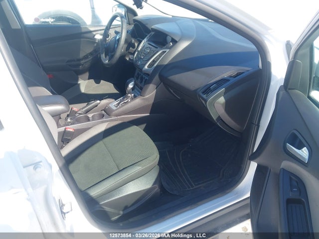 1FADP3F28EL331654 Ford FOCUS SE
