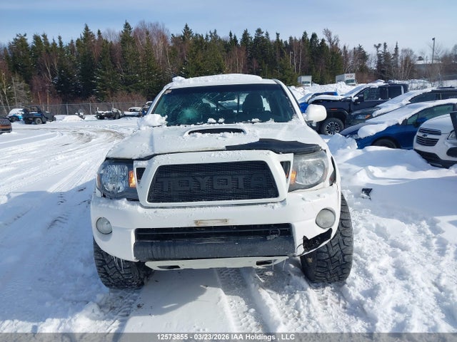 2011 Toyota Tacoma V6 მანქანა იყიდება აუქციონზე, vin: 3TMMU4FN3BM027550, აუქციონის ნომერი: 12573855
