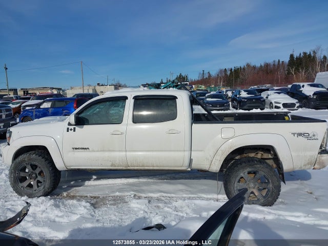 2011 Toyota Tacoma V6 მანქანა იყიდება აუქციონზე, vin: 3TMMU4FN3BM027550, აუქციონის ნომერი: 12573855