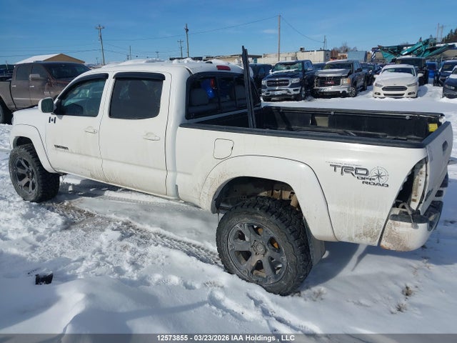 2011 Toyota Tacoma V6 მანქანა იყიდება აუქციონზე, vin: 3TMMU4FN3BM027550, აუქციონის ნომერი: 12573855