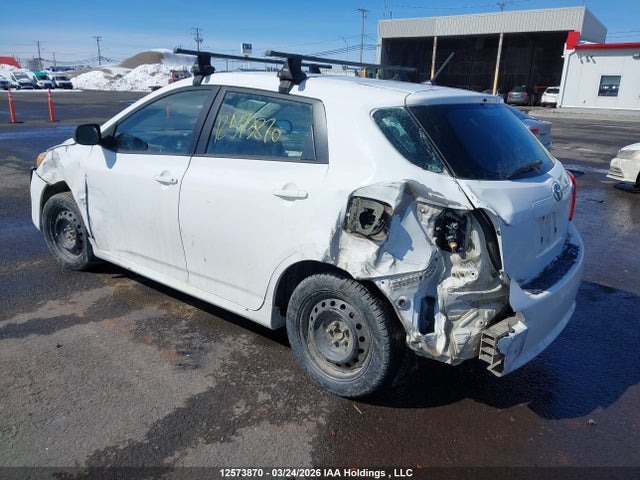 12573870 :رقم المزاد ، 2T1KU4EE4EC130563 vin ، 2014 Toyota Matrix مزاد بيع