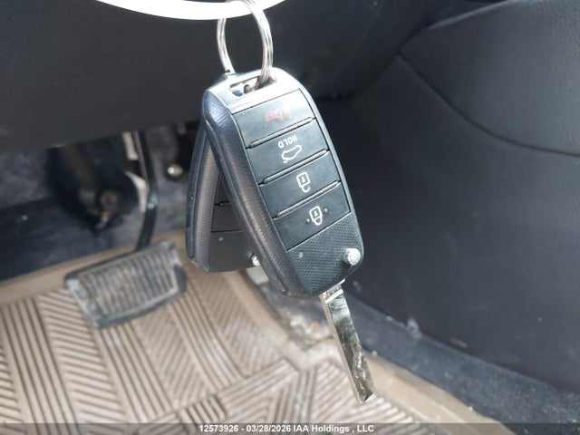12573926 :رقم المزاد ، 3KPA25AB0JE036615 vin ، 2018 Kia Rio Lx/lx+ مزاد بيع