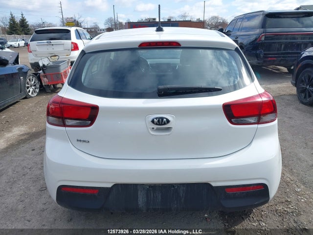 12573926 :رقم المزاد ، 3KPA25AB0JE036615 vin ، 2018 Kia Rio Lx/lx+ مزاد بيع