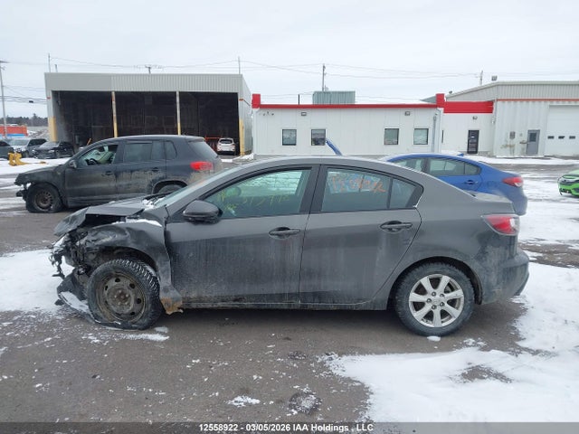 2011 Mazda Mazda3 Gx მანქანა იყიდება აუქციონზე, vin: JM1BL1UFXB1373998, აუქციონის ნომერი: 12558922