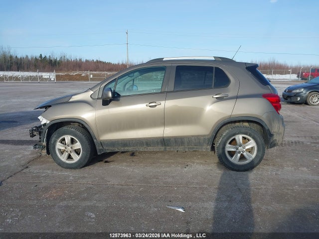 2021 Chevrolet Trax Lt მანქანა იყიდება აუქციონზე, vin: KL7CJPSB5MB300139, აუქციონის ნომერი: 12573963