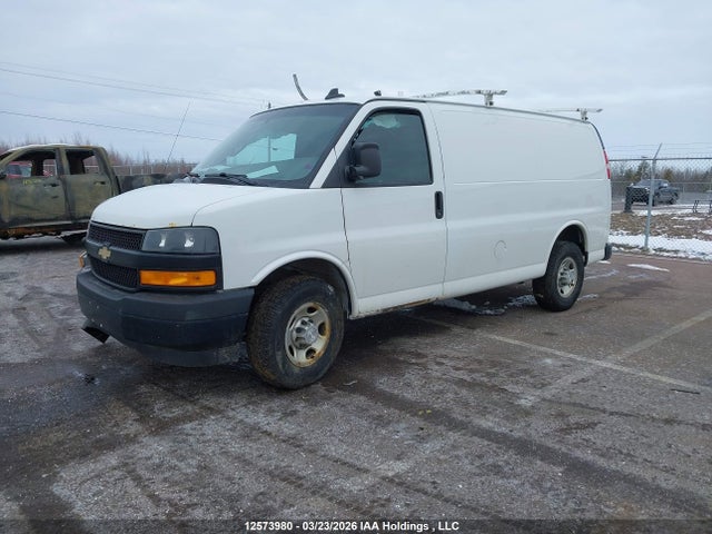 1GCWGAFP1J1214846 Chevrolet Express 2500 Work Van