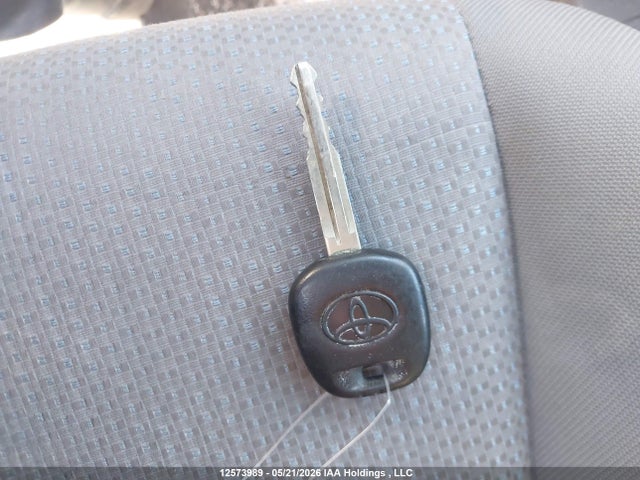 12573989 :رقم المزاد ، 2T1KU4EE0AC372518 vin ، 2010 Toyota Matrix مزاد بيع