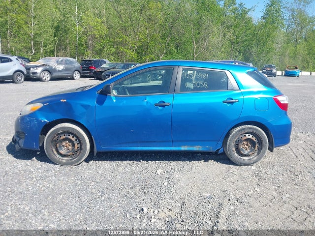 12573989 :رقم المزاد ، 2T1KU4EE0AC372518 vin ، 2010 Toyota Matrix مزاد بيع